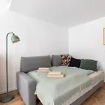 M5 Maria B Apartment