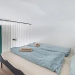 M5 Maria B Apartment *