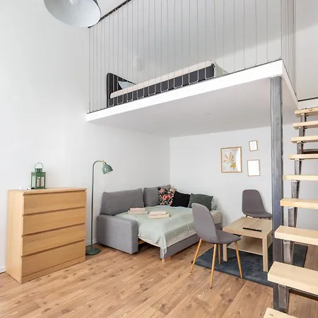 M5 Maria B Apartament *