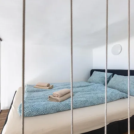 M5 Maria B Boedapest