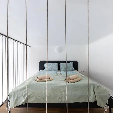 M5 Mária B * Budapest